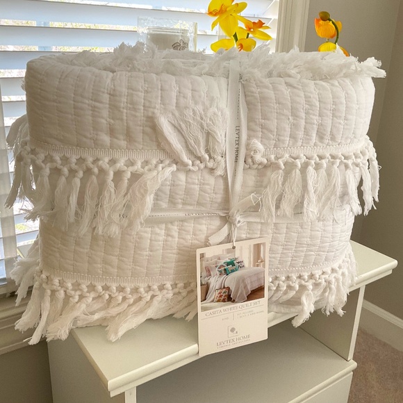 Levtex Other - Brand New with Tags - Casita King Quilt Set ( Pillows not included) -